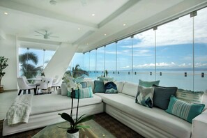 Televisión y oficina