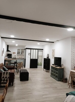 تلفزيون ذكي