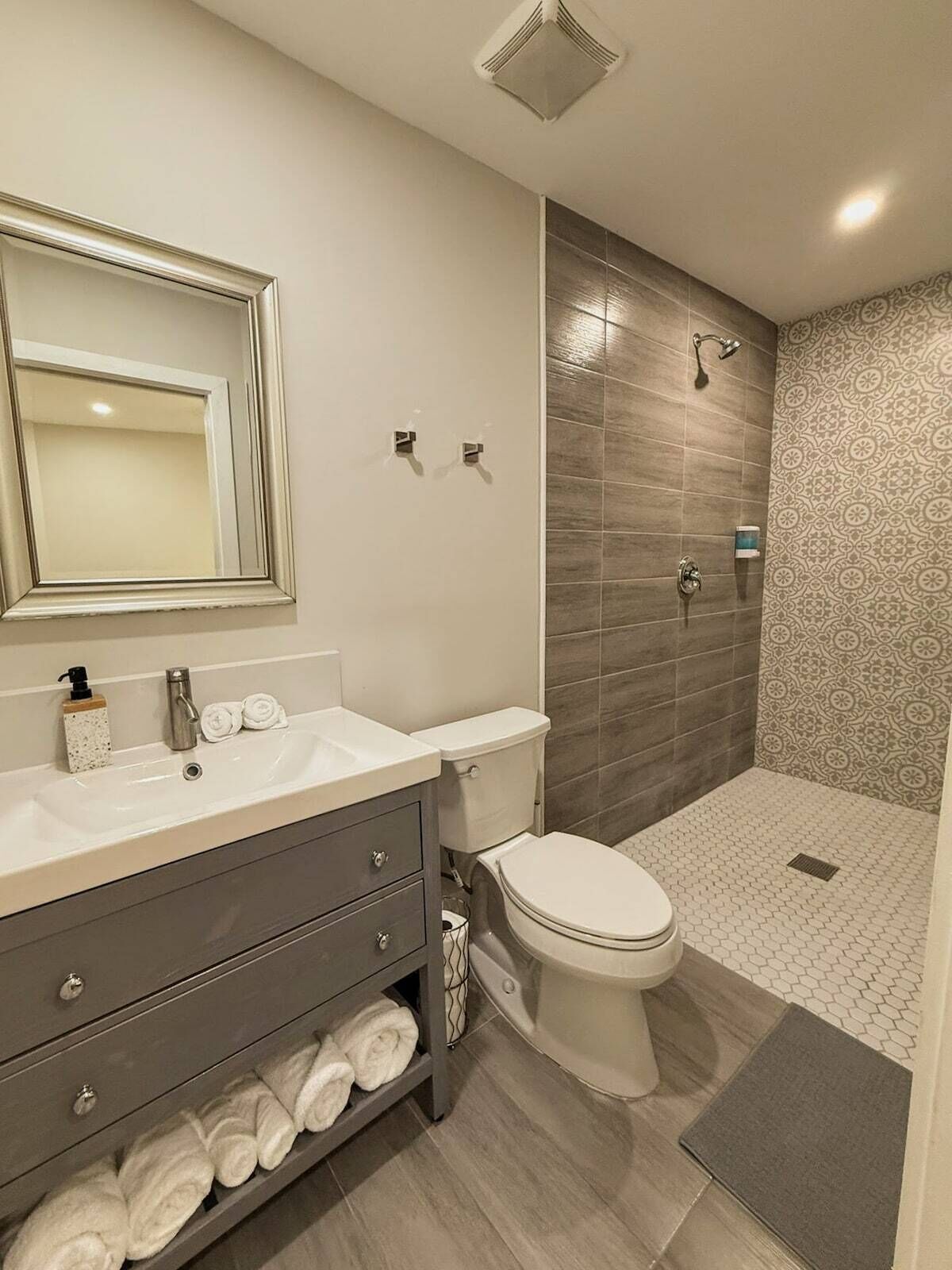 Hair dryer, towels