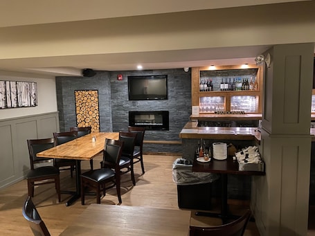 Restaurante. Kitimat River Motel & Suites