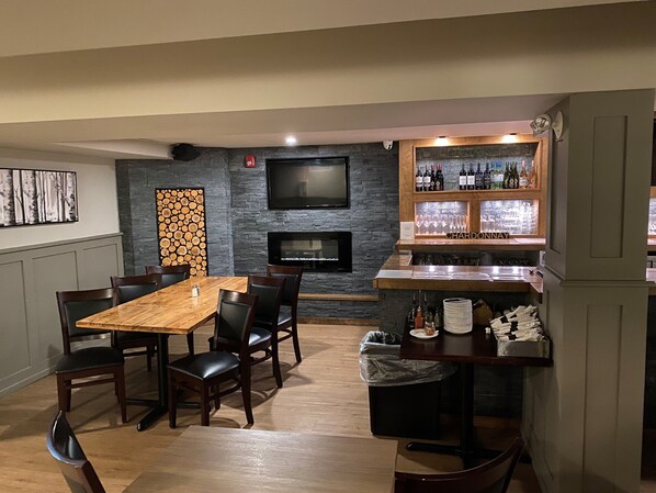 Restaurant - Kitimat River Motel & Suites (Kitimat)