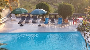 Piscina externa, piscina aquecida