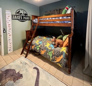 4 bedrooms, free WiFi, bed sheets