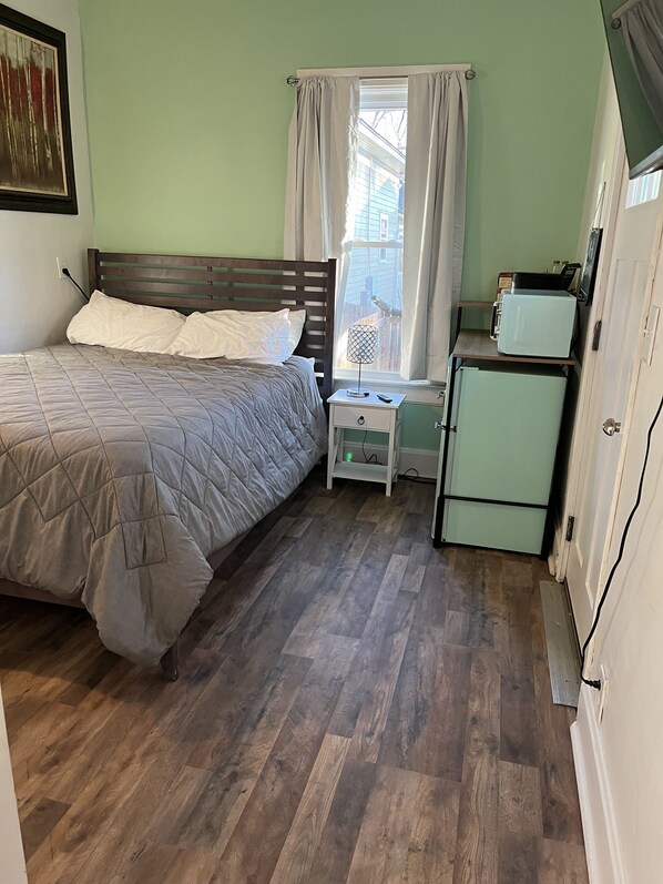 1 bedroom, WiFi, bed sheets