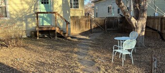 Sunny, Cozy Studio in Old Town Longmont