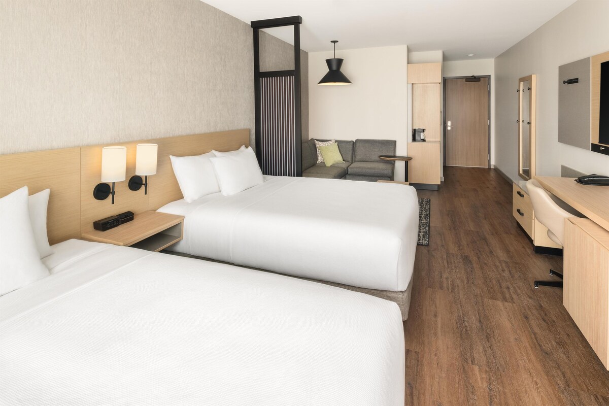 In-room safe, desk, laptop workspace, blackout drapes