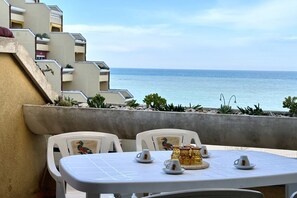 Outdoor dining - SE012 - Senigallia, seafront studio flat in the Piramidi residence (Senigallia)