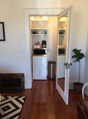 Interior - Guest Suite w/Private Entrance. (Albuquerque)