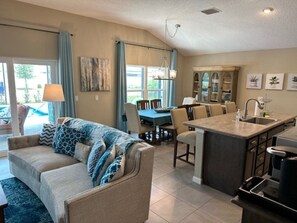 Living area - Stay in The Villages at your pool house with cart! (Wildwood)