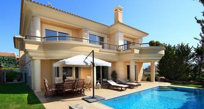 Contemporary luxury villa with eclectic design a few steps away from Varkiza bay