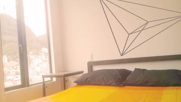1 habitación, wifi y ropa de cama