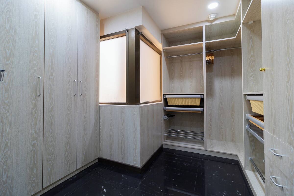 Suite, 2 Bedrooms, Club lounge access, Sea View (Jetted Tub) | Room amenity