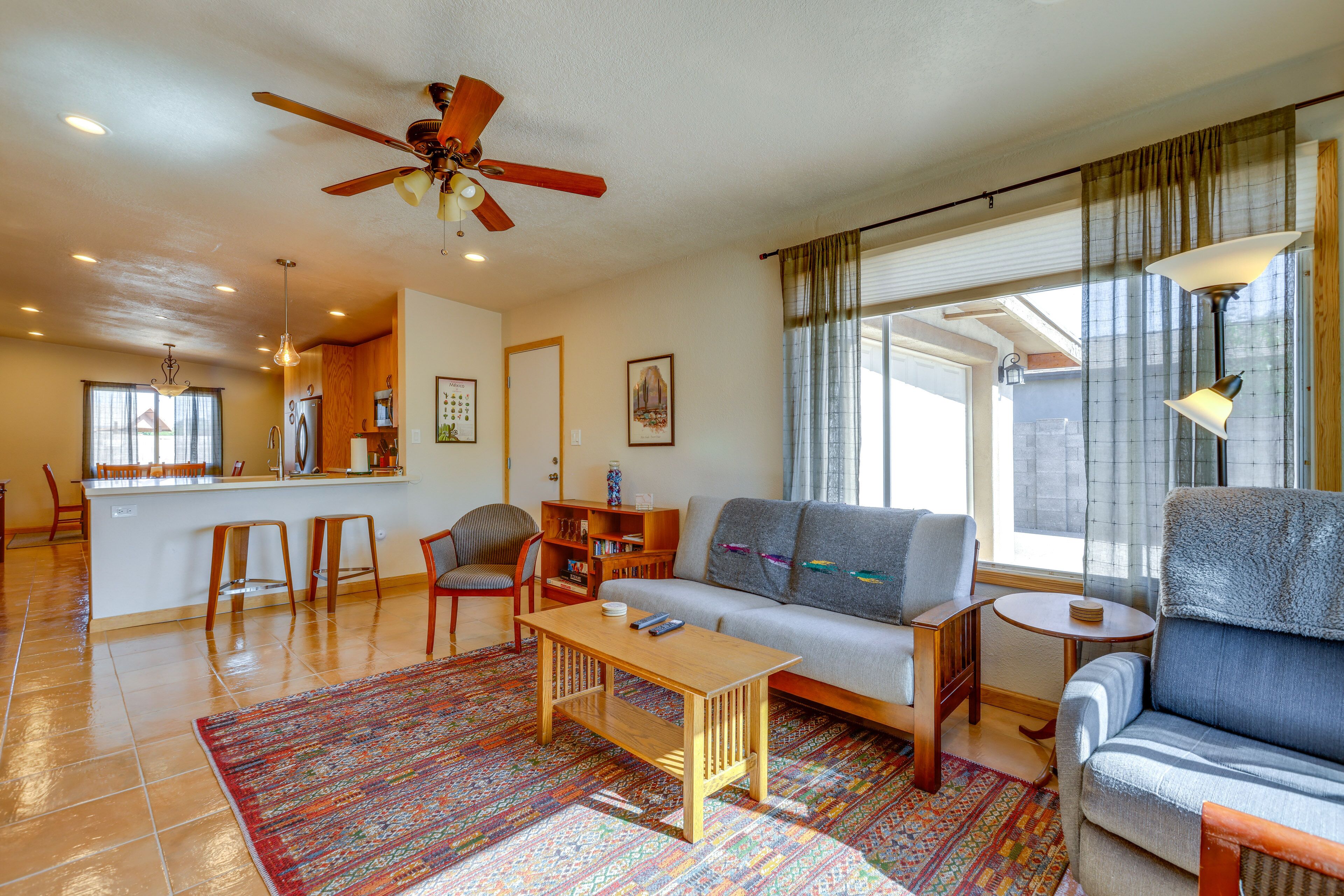 2 Mi To Asu Campus! Game Day Hub W/ Patio - Chandler, AZ