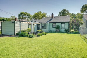 Exterior - Milwaukee Home w/ Serene Patio & Backyard Garden! (Milwaukee)