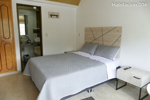 9 chambres, fer et planche à repasser, Wi-Fi gratuit, draps fournis
