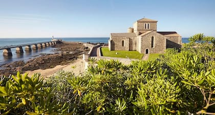 Maison Chaumoise proche Port & Plage