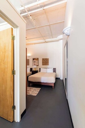 1 bedroom, iron/ironing board, travel cot, WiFi