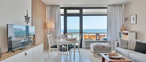 Fernseher, Stereoanlage