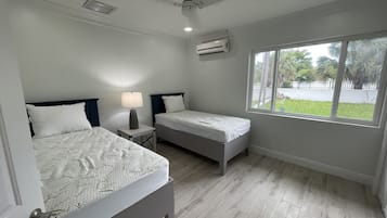 4 bedrooms, WiFi, bed sheets