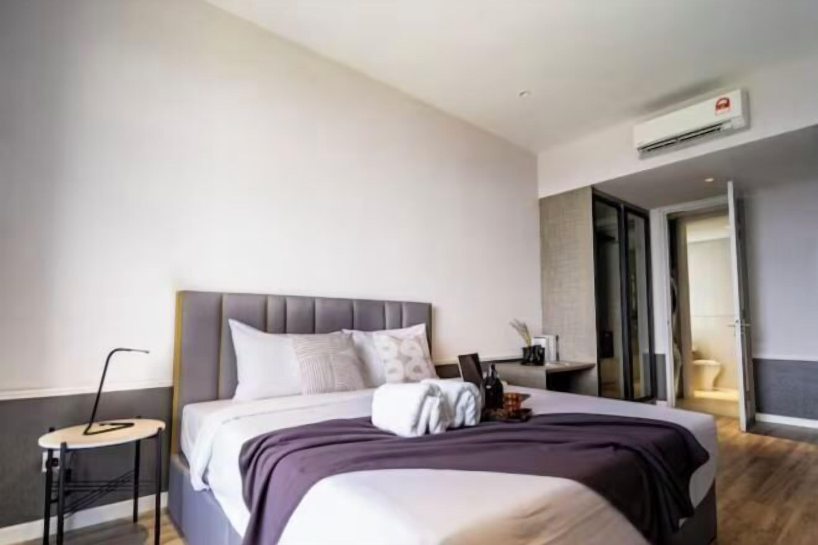 高級寢具、書桌、隔音、熨斗/熨衣板