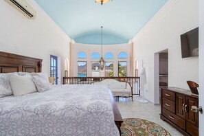 5 bedrooms, desk, iron/ironing board, free WiFi - Escape, Rejuvinate in this serene castle by the beaches of Mexico-Casa Serenidad (San Carlos)