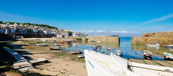 Interior Designed Harbour Home in Seaside Village