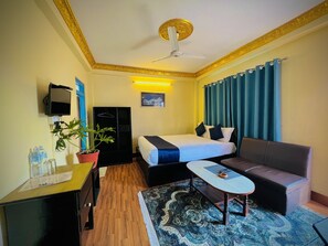 Standard Double Room, 1 Queen Bed, Garden View | Desk, soundproofing, free WiFi, bed sheets - Temple Town Inn (Kathmandu)