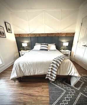 1 habitación, tabla de planchar con plancha, wifi y ropa de cama