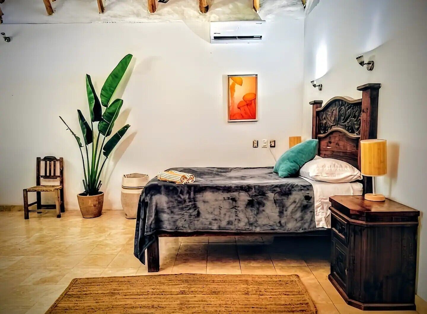 1 soverom, skrivebord, strykejern/-brett og wi-fi (inkludert)