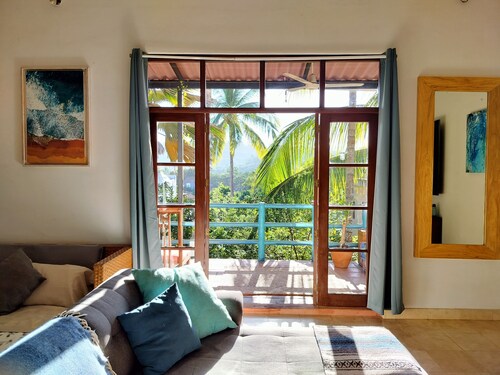 Huge gorgeous, 1 bed with new pool, 5 mins from everything, balcony jungleview