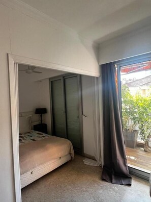WiFi, bed sheets - Large Studio 907, near Monte Carlo Casino,Monaco (Monte Carlo)
