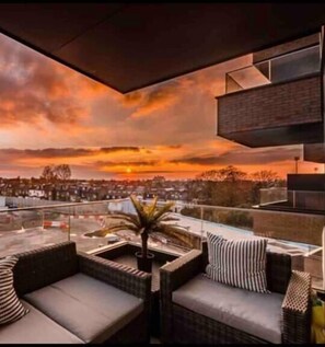 Property grounds - Luxury 1-Bed in Soho House Building w/ Pool & Gym (London)