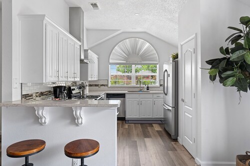 Hidden Gem in Fort Worth with Hot Tub & Mini Golf