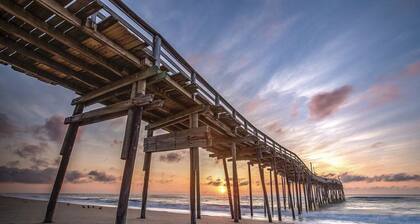 500ft from Avon beach in an art gallery! Fish, kite board, surf & throw pottery