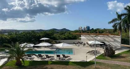 Upscale Studio in Maho St. Maarten. Walking distance to beach. Near airport!