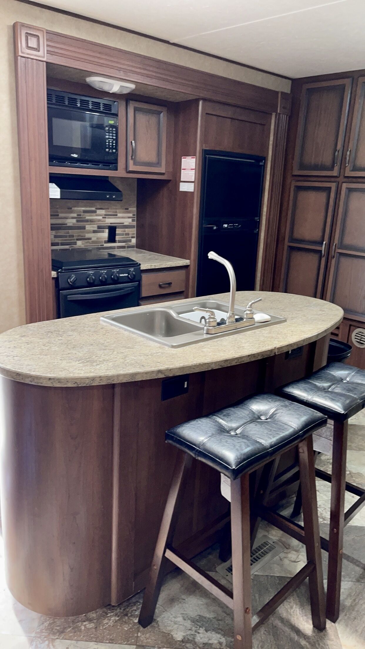 Ofen, Toaster, Kücheninsel