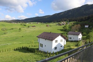 Villa, 3 Bedrooms, Hill View (125) | Terrace/patio