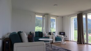 Villa, 3 soverom, utsikt mot høyde (508) | Oppholdsområde