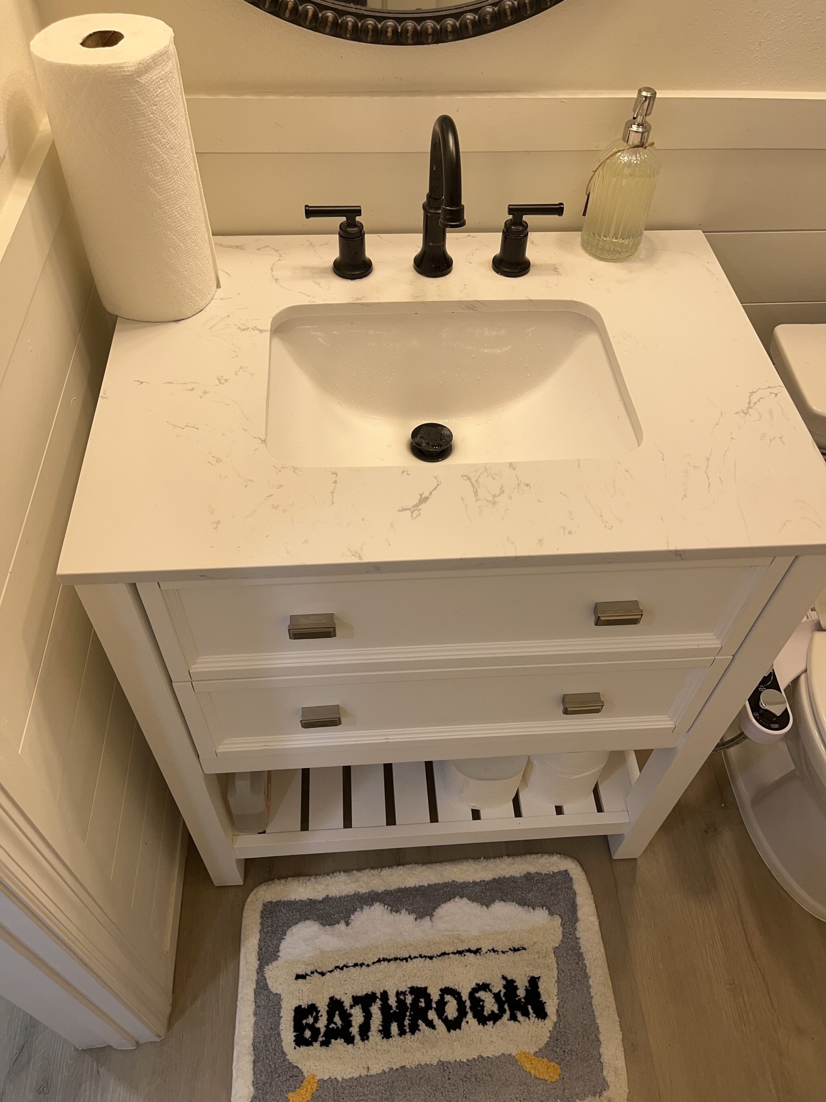 Dusche, kostenlose Toilettenartikel, Haartrockner, Bidet