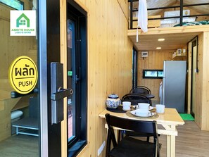 Dining - Tiny house on Koh Lanta only 2 mins walk to the beach (Sala Dan)