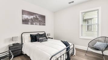 2 sovrum, strykjärn/strykbräda, gratis wi-fi och sängkläder