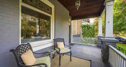 Near St. Joseph's Hospital, Uni, and DT