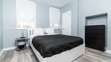 1 bedroom, desk, iron/ironing board, WiFi