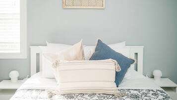 1 habitación, escritorio, tabla de planchar con plancha y wifi