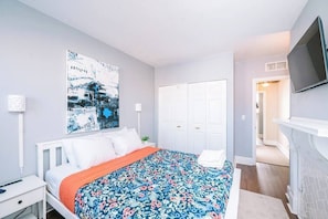 2 habitaciones, escritorio, tabla de planchar con plancha y wifi