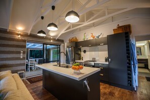 Premium House | Private kitchen | Full-sized fridge, microwave, oven, stovetop - The Pavilion Omiha  (Waiheke Island)
