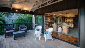 Unclassified image, 3 of 20, button - The Pavilion Omiha  (Waiheke Island)