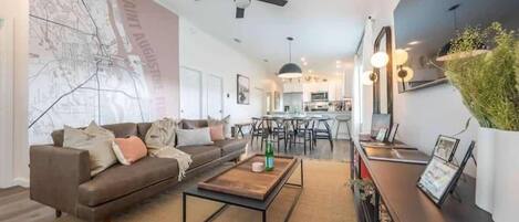 Televisión, oficina