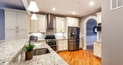 Stunning Craftsman Steps to Downtown Annapolis & Spa Creek with Game Room, Parking and Backyard