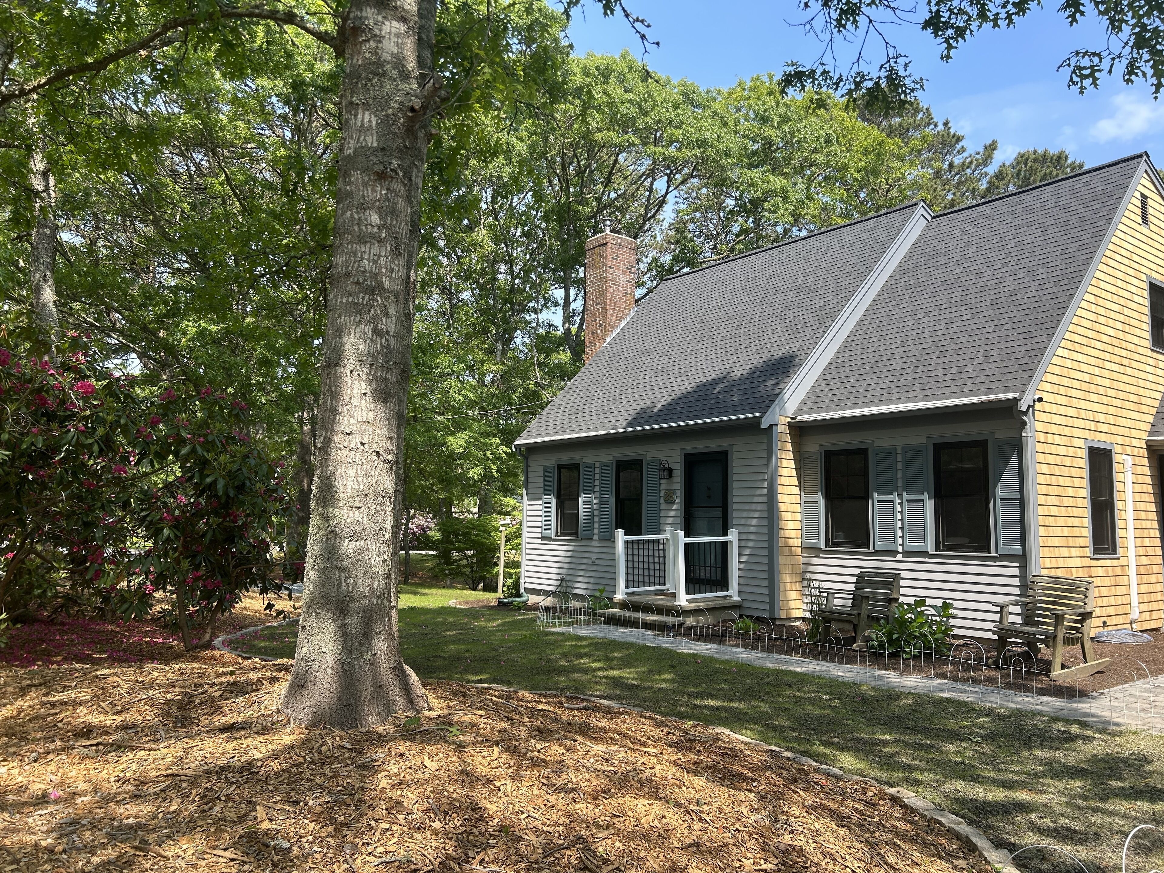 Welcome to Cape Sea Blue! Family & Dog friendly!